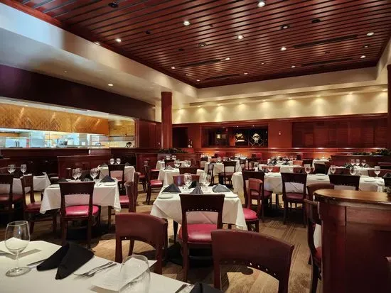 Fleming’s Prime Steakhouse & Wine Bar