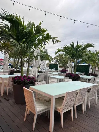 Bungalow Restaurant, Beach Bar and Hookah Lounge