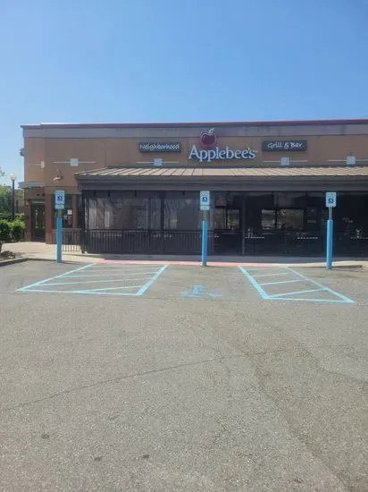 Applebee's Grill + Bar