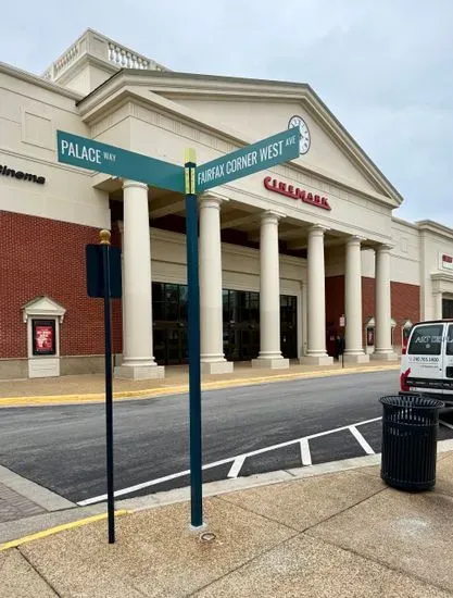 California Pizza Kitchen at Fairfax Corner