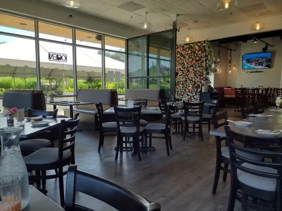 Maple Pine Breakfast & Thai Kitchen
