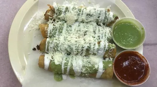 Pachucos Taqueria