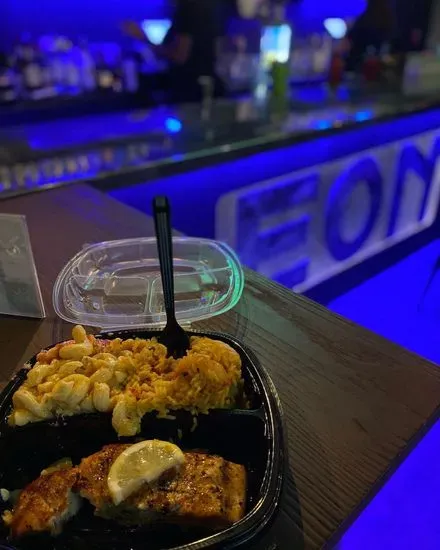 Eon Bar & Grill