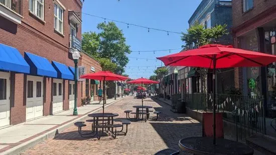 Shuckin' Shack Oyster Bar