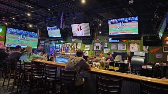 Sidelines Sports Bar & Grill - Brunswick, OH