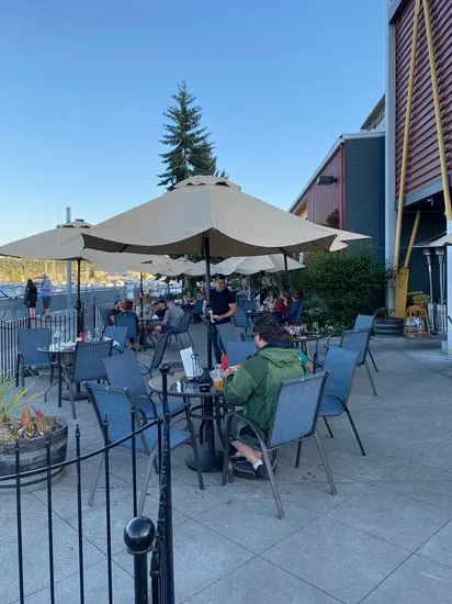 The Fish Peddler Restaurant on Foss Waterway