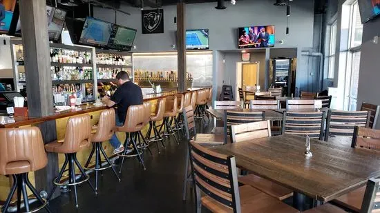 Wood & Iron Gameday Restaurant and Bar