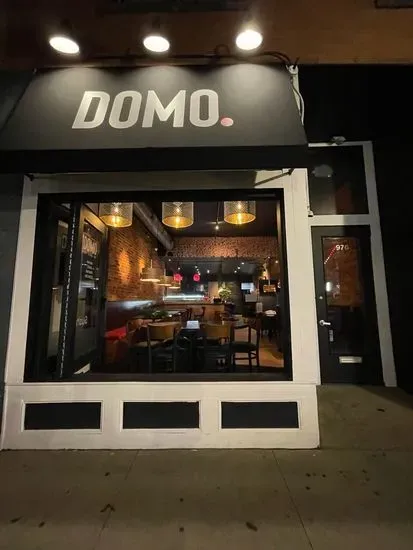 Domo Sushi Kitchen Bar