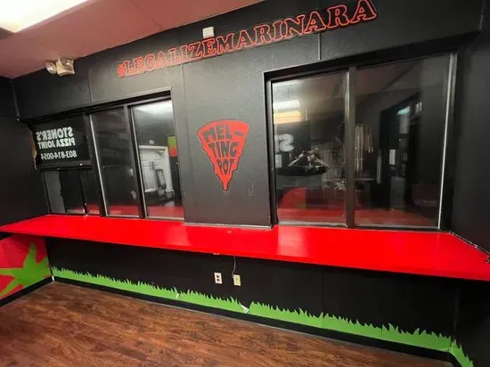 Stoner's Pizza Joint