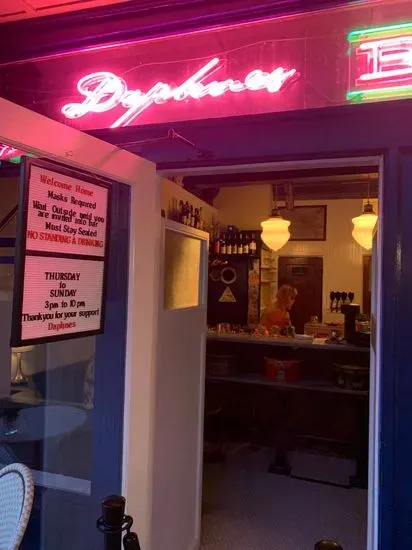 Daphnes Bar