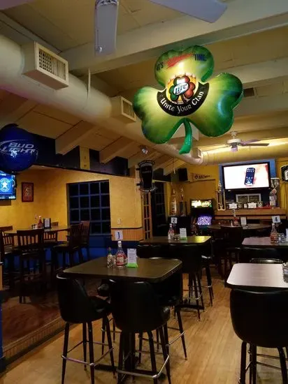 Rounding Third Bar & Grill | Home to Jim Rauth's Comedy College