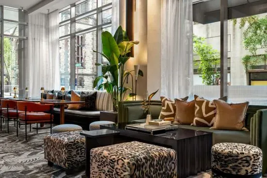 Liberté Urban Chic Lounge