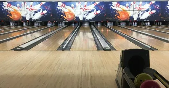 Royal Lanes Family Entertainment Center