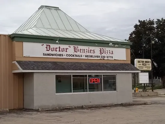 Doctor Benzies Pizza