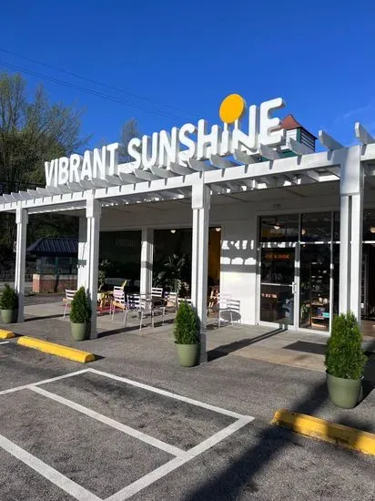 Vibrant Sunshine Juicery Cafe