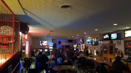 Kelly Club Sports Bar & Grill