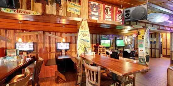 Beach House Bar & Grill