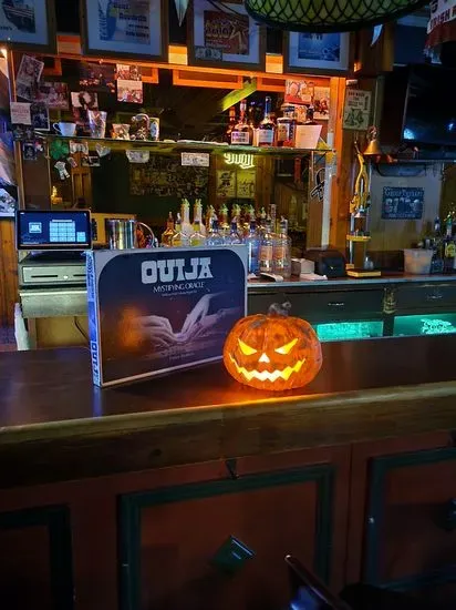 Andy Gavin's Eatery & Pub