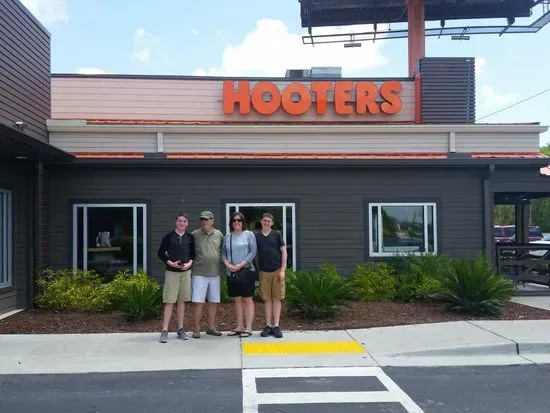 Hooters