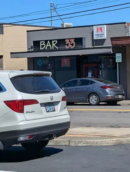 Bar 33