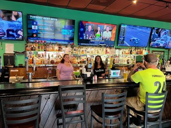 Paddy's Sports Bar & Grill