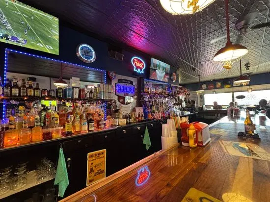 Woodville GarageBar