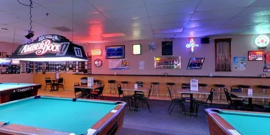 8 Ball Sports Bar & Billiards