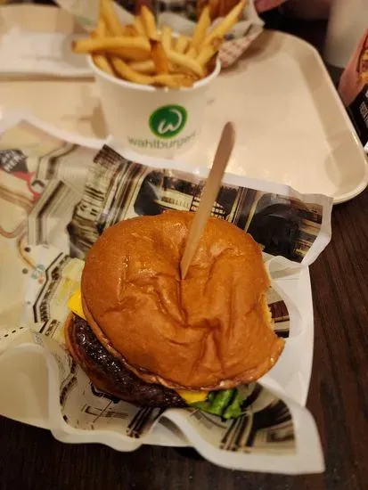 Wahlburgers