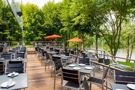 River: A Waterfront Restaurant and Bar