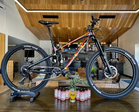 The HUB Bike Lounge