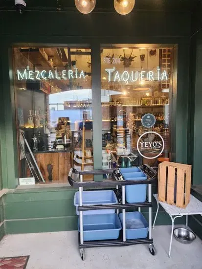 Yeyo's Mezcaleria y Taqueria