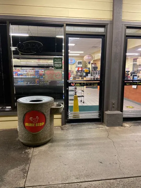 Minit Stop Kahului - Dairy Road - Fried Chicken, Convenience Store and ...