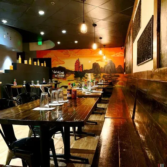 PHOnatik Vietnamese Cuisine & Lounge