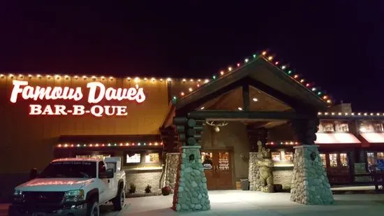 Famous Dave's Bar-B-Que