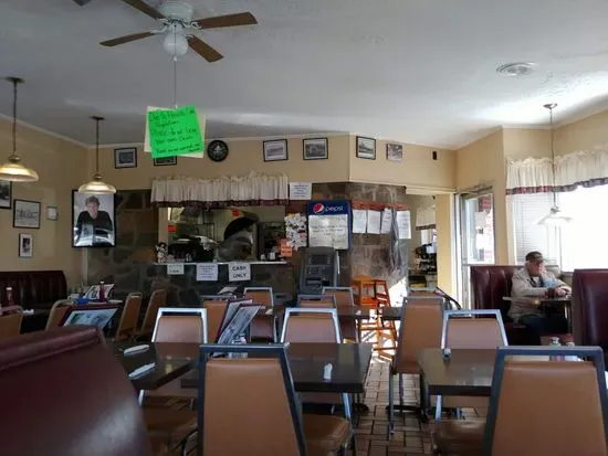 Granny’s Latonia Diner