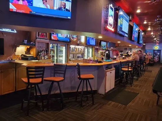 Sidelines Sports Bar