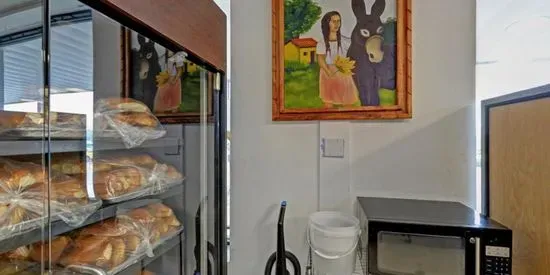 La Morena Panaderia y tortillera