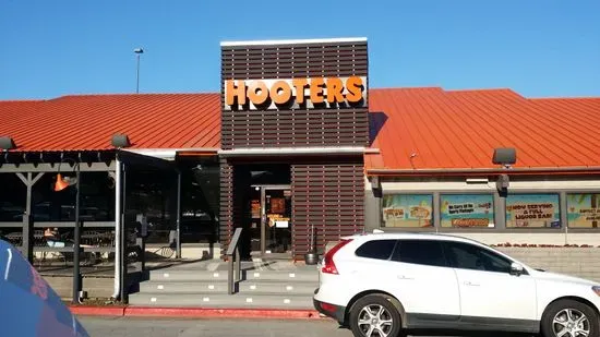 Hooters