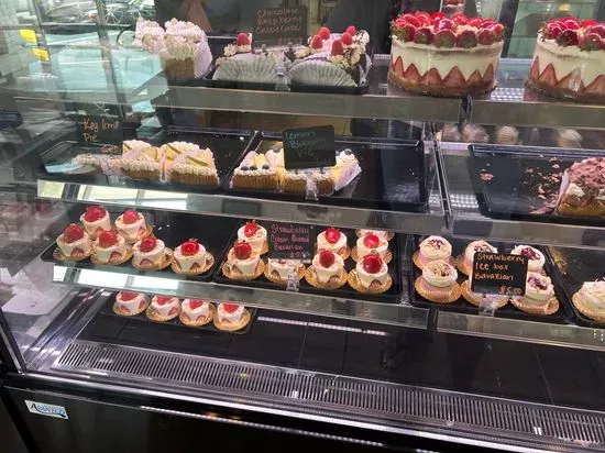 Fleur De Lis Gourmet Bakery