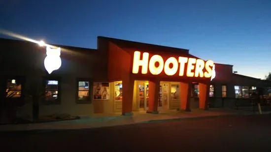 Hooters