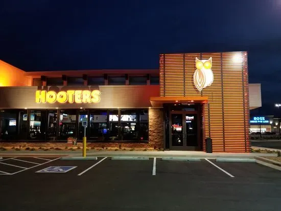 Hooters