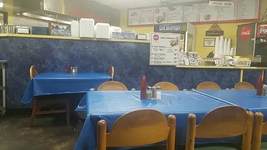 La Greek Restaurant