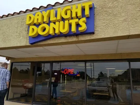 Daylight Donuts