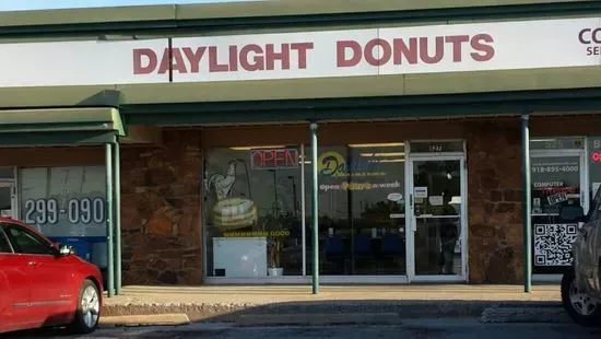 Daylight Donuts