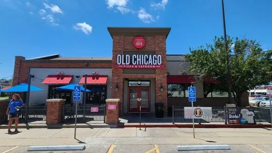 Old Chicago Pizza + Taproom