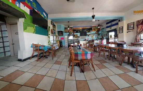 Restaurant El Salvadoreño