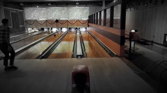 Dust Bowl Lanes and Lounge