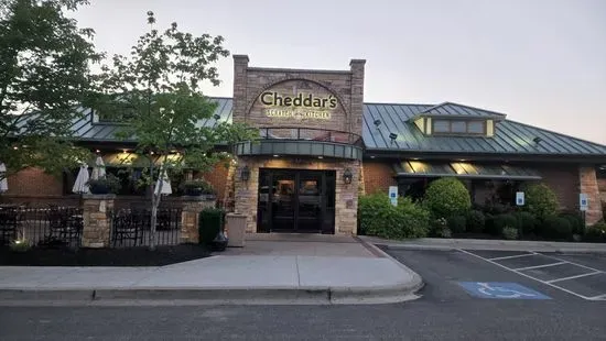 Cheddar's Scratch Kitchen