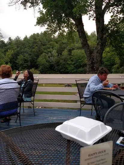 Molly's Tavern And Restaurant