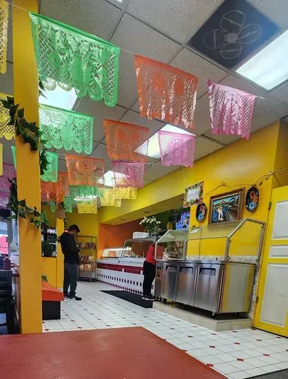 Fruteria y Restaurant La Morenita